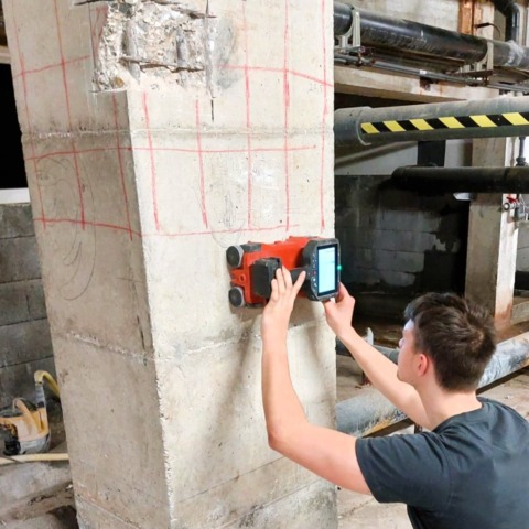 wapeningsdetectie Scannen van de wapening met een elektromagnetische scanner - BETON+